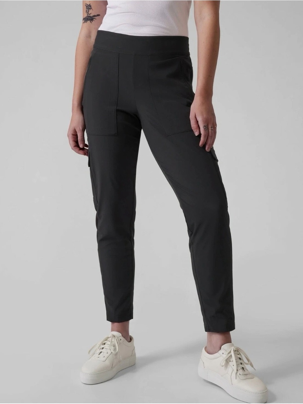 Athleta Chelsea LINED Cargo Pant Black Sz 2 Like New Travel Commute Work Pockets